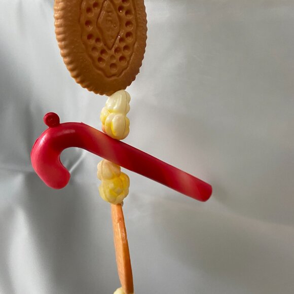 8 Foot Gingerbread, Candy Cane and Butterette Cookie Themed Christmas Garland. - Picture 5 of 6